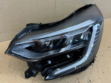 Laden Sie das Bild in den Galerie-Viewer, Frontscheinwerfer Renault Captur II 260601693R Links Scheinwerfer Headlight