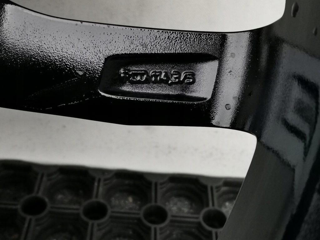 1x Alufelge 17 Zoll 7.0" 5x114.3 38ET Mitsubishi Outlander III Eclipse Cross