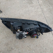 Load image into Gallery viewer, Frontscheinwerfer BMW E39 Xenon Ein Satz Scheinwerfer Headlight SCH5066316212tj