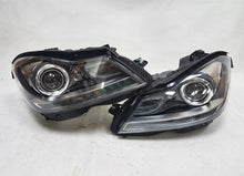 Load image into Gallery viewer, Frontscheinwerfer Mercedes-Benz W204 A2048204339 A2048204439 Xenon Ein Satz SCH2782021732ha