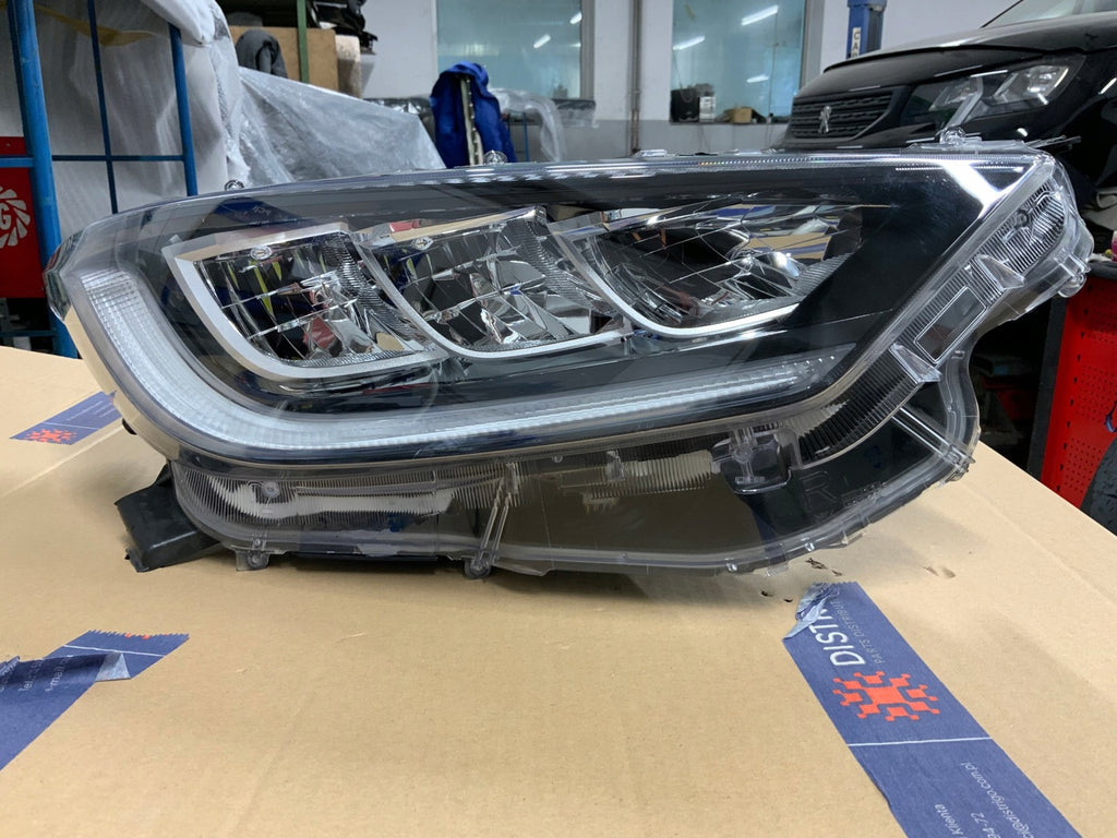 Frontscheinwerfer Toyota Yaris 27583R 27582R LED Rechts Scheinwerfer Headlight SCH8850578121qb