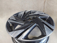 Laden Sie das Bild in den Galerie-Viewer, 1x Alufelge 16 Zoll 6.0" 5x114.3 50ET Glanz Graphit 52910-Q0200 Hyundai I Mg FEL8024912270ky