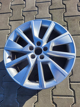 Load image into Gallery viewer, 1x Alufelge 17 Zoll 6.5" 5x112 40ET 658601025C Skoda Scala Kamiq Rim Wheel FEL1237426408ty