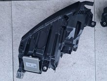 Load image into Gallery viewer, Frontscheinwerfer Skoda Octavia IV 5E4941016A 5E4941015 Full LED Ein Satz SCH6633208264fy