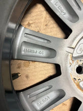 Load image into Gallery viewer, 1x Alufelge 15 Zoll 5.0" 4x100 46ET Glanz Mitsubishi Space Star Rim Wheel FEL4685873867ad