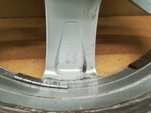 Laden Sie das Bild in den Galerie-Viewer, 1x Alufelge 17 Zoll 7.0" 5x112 39ET Glanz Silber 7N0601025 VW Sharan Rim Wheel FEL8229652199su