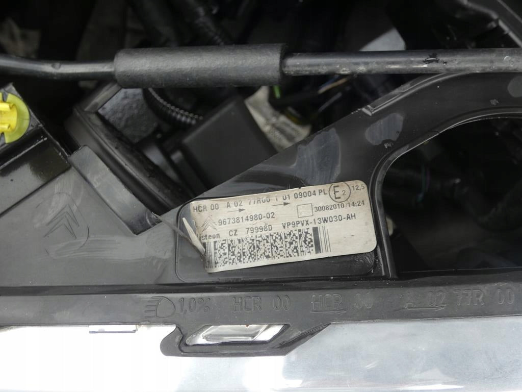 Frontscheinwerfer Citroën C3 II 1606930080 9673814980-02 Ein Satz Headlight