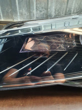 Laden Sie das Bild in den Galerie-Viewer, Frontscheinwerfer Skoda Superb III 3V1941015A Links Scheinwerfer Headlight
