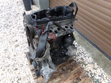 Load image into Gallery viewer, Motor Audi C7 A4 B8 CGLC 2.0 TDI 177PS 130kW 141TKm Diesel Engine Unkomplett
