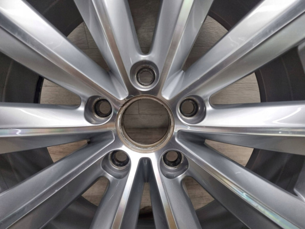 1x Alufelge 17 Zoll 7.5" 5x112 47ET Glanz Silber 3AA601025F VW Passat B7 FEL2056029962sz