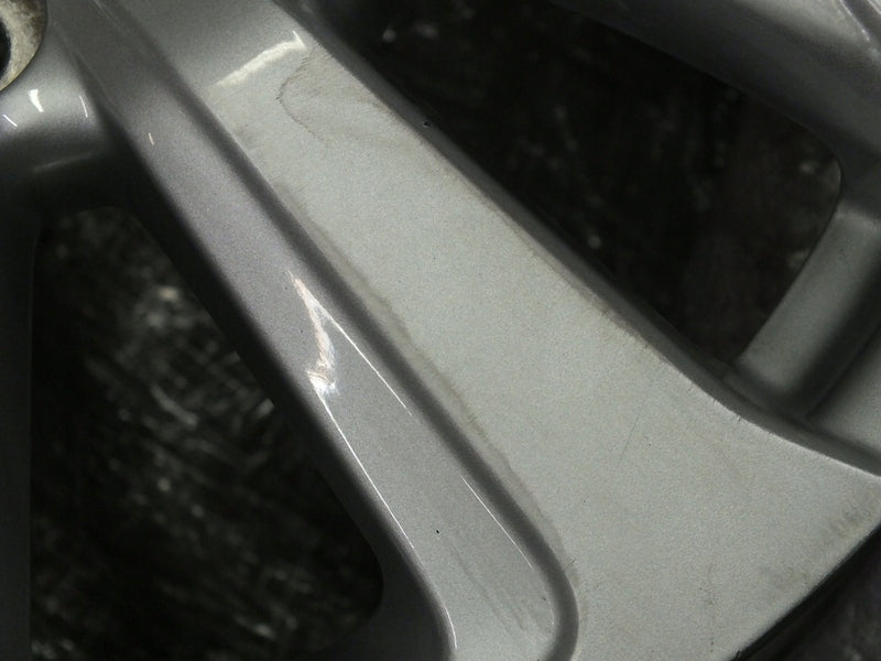 1x Alufelge 16 Zoll 6.5" 5x114.3 45ET Glanz Silber Toyota Rim Wheel