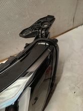 Laden Sie das Bild in den Galerie-Viewer, Frontscheinwerfer Peugeot 2008 208 II 1682772680 Full LED Rechts oder Links