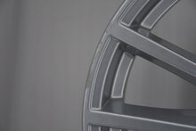 Load image into Gallery viewer, 1x Alufelge 17 Zoll 7.5" 5x112 30ET Glanz Silber 6883520 BMW 1 Rim Wheel FEL2019888222oo