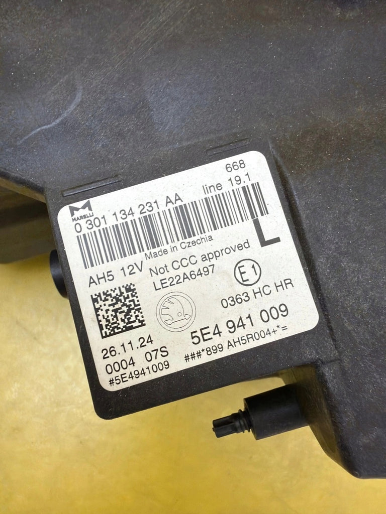 Frontscheinwerfer Skoda Octavia IV 5E4941009 LED Links Scheinwerfer Headlight SCH9983897601gy