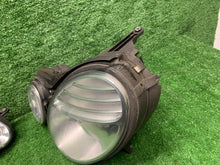 Laden Sie das Bild in den Galerie-Viewer, Frontscheinwerfer Mercedes-Benz W211 Bi-Xenon Rechts Scheinwerfer Headlight SCH7586722810pe