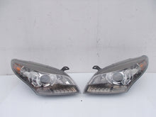 Laden Sie das Bild in den Galerie-Viewer, Frontscheinwerfer Renault Megane III 260600021R Xenon Rechts oder Links