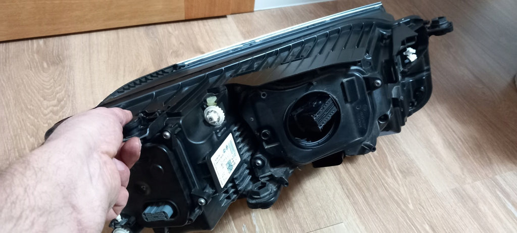 Frontscheinwerfer VW Touareg 761941081 LED Links Scheinwerfer Headlight SCH9170257845ie