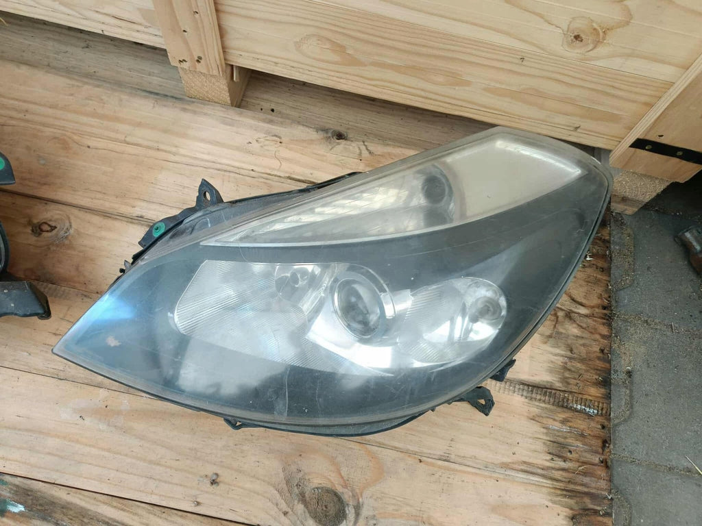 Frontscheinwerfer Renault Clio III 8200261610 8200261612 Ein Satz Headlight SCH9052613176ki