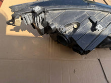 Laden Sie das Bild in den Galerie-Viewer, Frontscheinwerfer VW Golf VIII 90150890 5H1941005C Links Scheinwerfer Headlight SCH8033958641tq