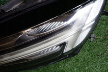 Laden Sie das Bild in den Galerie-Viewer, Frontscheinwerfer Volvo V60 II AFO5458 Links Scheinwerfer Headlight SCH9441363562gj