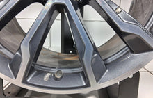 Laden Sie das Bild in den Galerie-Viewer, 1x Alufelge 20 Zoll 9.5" 5x112 43ET Glanz Graphit 8010269 BMW Rim Wheel FEL6691755989pm