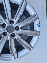 Load image into Gallery viewer, 1x Alufelge 19 Zoll 8.0&quot; 5x112 39ET Glanz Silber 4K0601025M Audi Rim Wheel