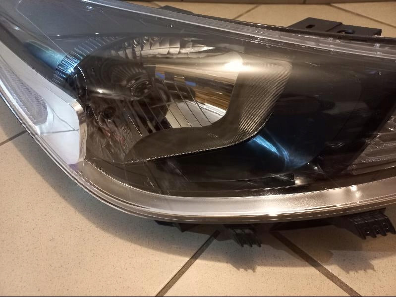 Frontscheinwerfer Kia Rio Rechts Scheinwerfer Headlight SCH1050410667li