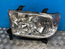 Load image into Gallery viewer, Frontscheinwerfer Toyota Tundra Ein Stück (Rechts oder Links) Headlight SCH3315138415yt