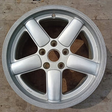 Laden Sie das Bild in den Galerie-Viewer, 1x Alufelge 17 Zoll 8.0&quot; 5x120 35ET Glanz Silber BMW E46 E34 Rim Wheel
