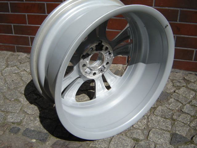 1x Alufelge 17 Zoll 7.5" 5x112 52ET Glanz Silber A2464010800 Mercedes-Benz Cla