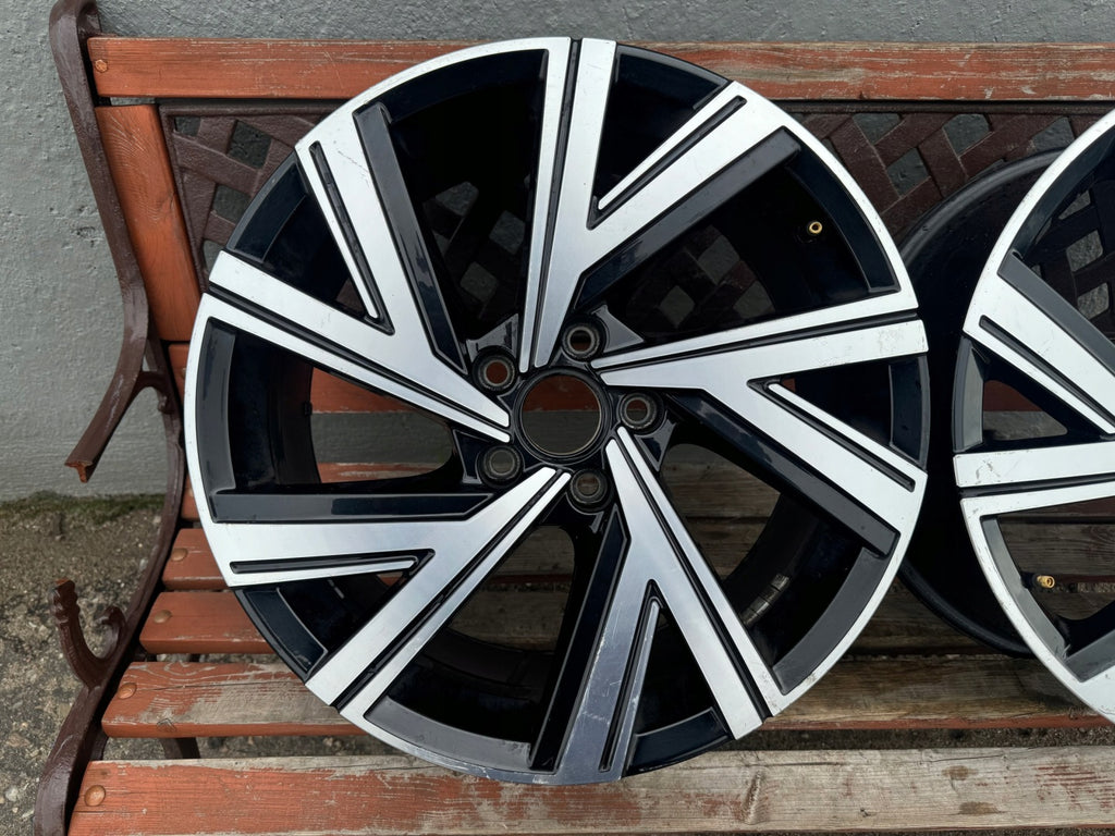 1x Alufelge 18 Zoll 7.5" 5x112 51ET Glanz Schwarz 5H0601025M VW Golf Viii FEL8361223342fw