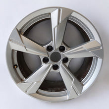 Load image into Gallery viewer, 1x Alufelge 18 Zoll 8.0&quot; 5x112 Silber 4K0601025D Audi A6 C8 Rim Wheel