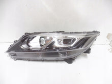 Laden Sie das Bild in den Galerie-Viewer, Frontscheinwerfer Mitsubishi Eclipse Cross LED Ein Stück (Rechts oder Links)