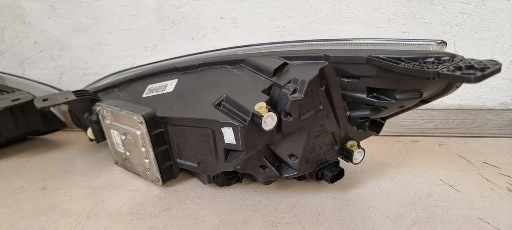 Frontscheinwerfer Ford Focus MX7B-13E015-ED LED Ein Stück (Rechts oder Links) SCH8076556599sh