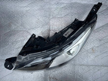 Laden Sie das Bild in den Galerie-Viewer, Frontscheinwerfer Peugeot 2008 I 9814749080 Links Scheinwerfer Headlight