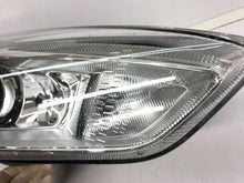 Laden Sie das Bild in den Galerie-Viewer, Frontscheinwerfer Ford Focus III F1EB-13D154-AG Xenon Rechts Headlight SCH6577232592vj
