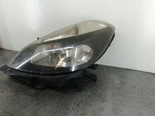 Laden Sie das Bild in den Galerie-Viewer, Frontscheinwerfer Renault Clio III 8200261610 Links Scheinwerfer Headlight SCH2994189393kt