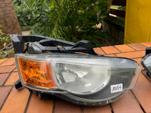 Laden Sie das Bild in den Galerie-Viewer, Frontscheinwerfer Mitsubishi Colt Ein Stück (Rechts oder Links) Headlight