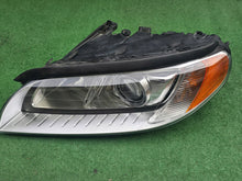 Load image into Gallery viewer, Frontscheinwerfer Volvo V70 S80 31383540 Links Scheinwerfer Headlight SCH4532511517un