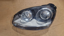 Laden Sie das Bild in den Galerie-Viewer, Frontscheinwerfer VW Golf V Jetta 1K6941031 Xenon Links Scheinwerfer Headlight SCH3548564082jg