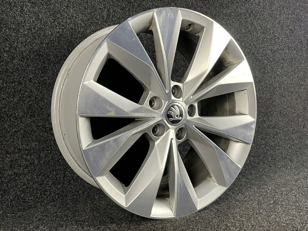 1x Alufelge 18 Zoll 8.0" 5x112 44ET Glanz Silber 3V0601025R Skoda Superb Iii FEL6661058833qc