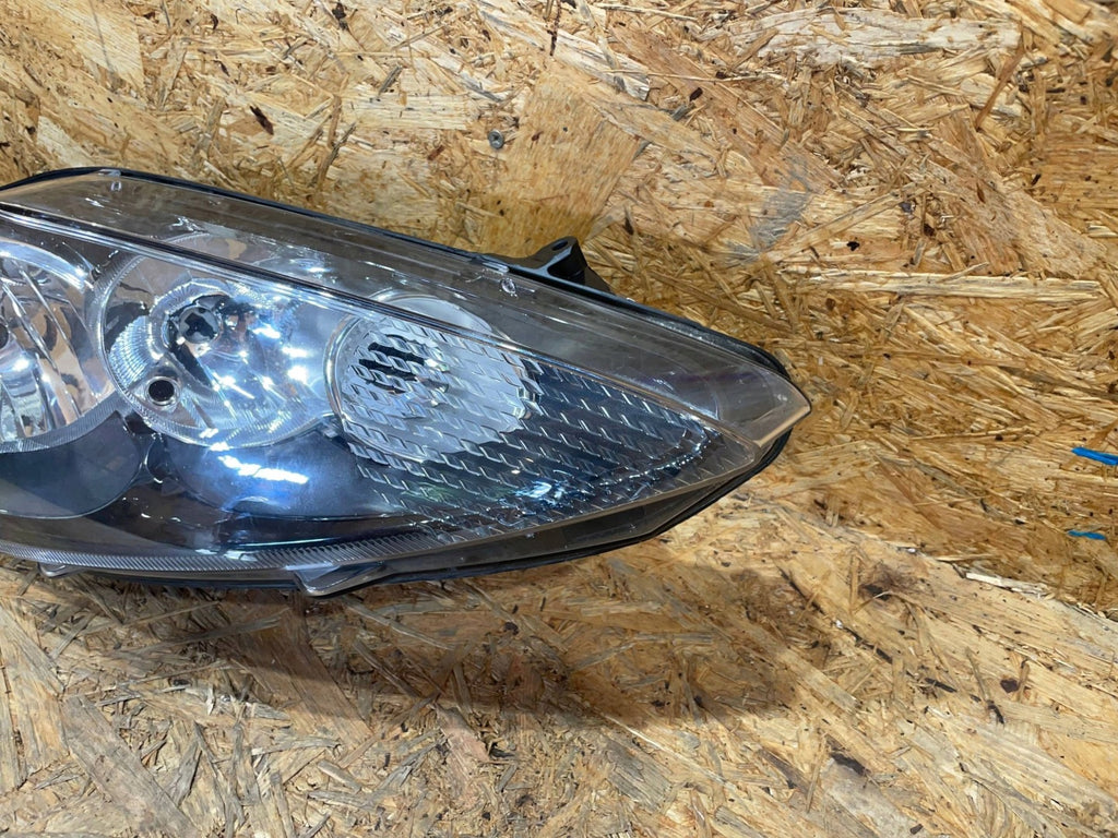 Frontscheinwerfer Ford Fiesta VII 8A61-13W029-AJ Rechts Scheinwerfer Headlight SCH9473840027uy