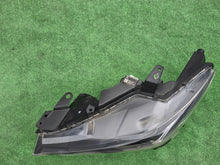 Laden Sie das Bild in den Galerie-Viewer, Frontscheinwerfer Mazda Cx5 KB8N51040K Full LED Ein Stück (Rechts oder Links)