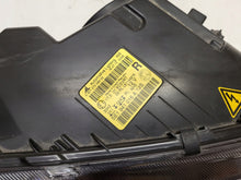 Laden Sie das Bild in den Galerie-Viewer, Frontscheinwerfer Skoda Octavia III 5E1941016A Xenon Rechts Headlight SCH5759073021hc