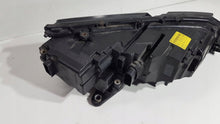 Laden Sie das Bild in den Galerie-Viewer, Frontscheinwerfer Skoda Octavia III 5E1941015D Links Scheinwerfer Headlight SCH2616070306lt