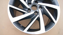 Load image into Gallery viewer, 1x Alufelge 17 Zoll 7.0" 5x112 40ET Glanz 5NA601025T VW Tiguan Rim Wheel FEL4490176990nz