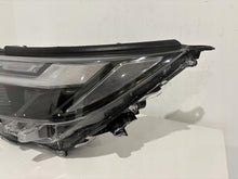 Laden Sie das Bild in den Galerie-Viewer, Frontscheinwerfer Toyota V LED Links Scheinwerfer Headlight SCH8683571983np