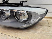 Load image into Gallery viewer, Frontscheinwerfer BMW E93 E92 7263052 7255724 7273203 Xenon Rechts oder Links SCH6246060117tb