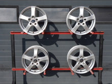 Laden Sie das Bild in den Galerie-Viewer, 4x Alufelge 15 Zoll 6.0" 5x112 43ET Glanz Silber Seat Leon Octavia III Golf Viii FEL1667635927xs
