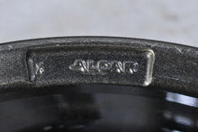 Load image into Gallery viewer, 1x Alufelge 17 Zoll 7.0&quot; 5x114.3 53ET Glanz Graphit 124R-001420 Kia Proceed Mg